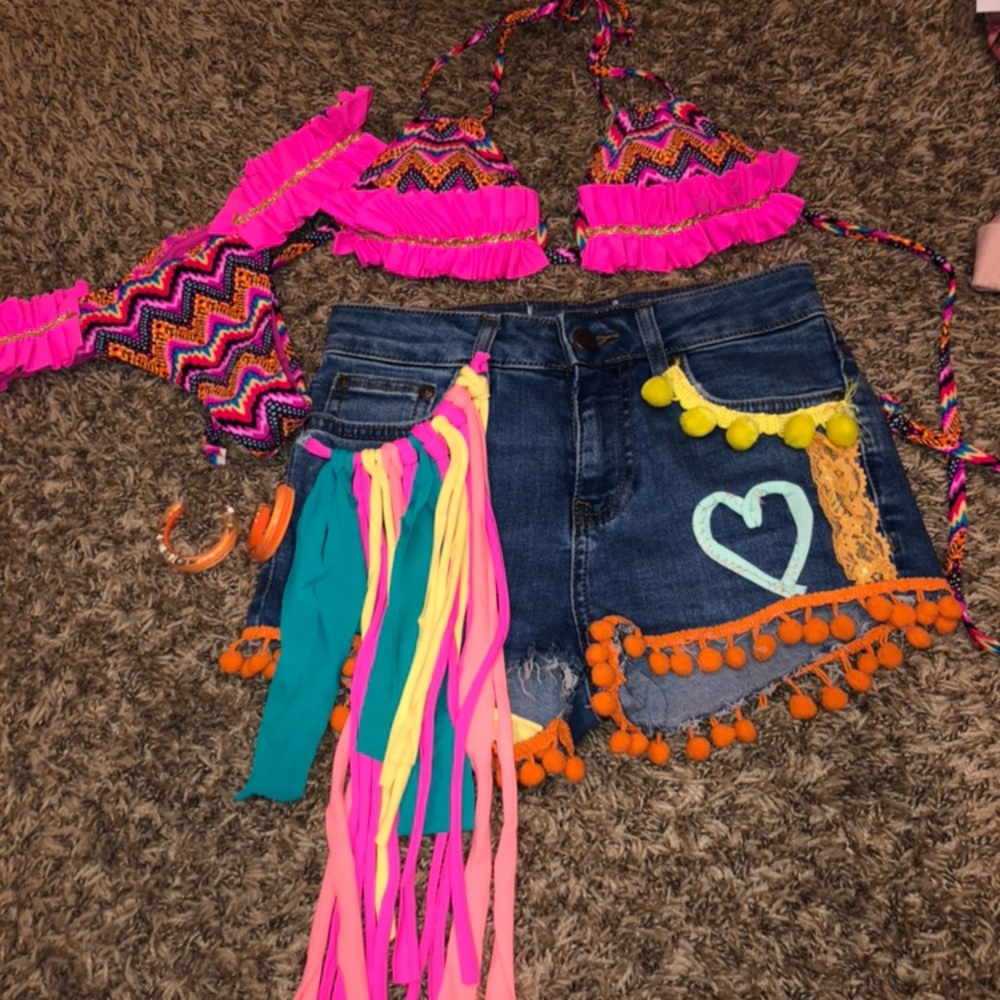 Bikini & shorts